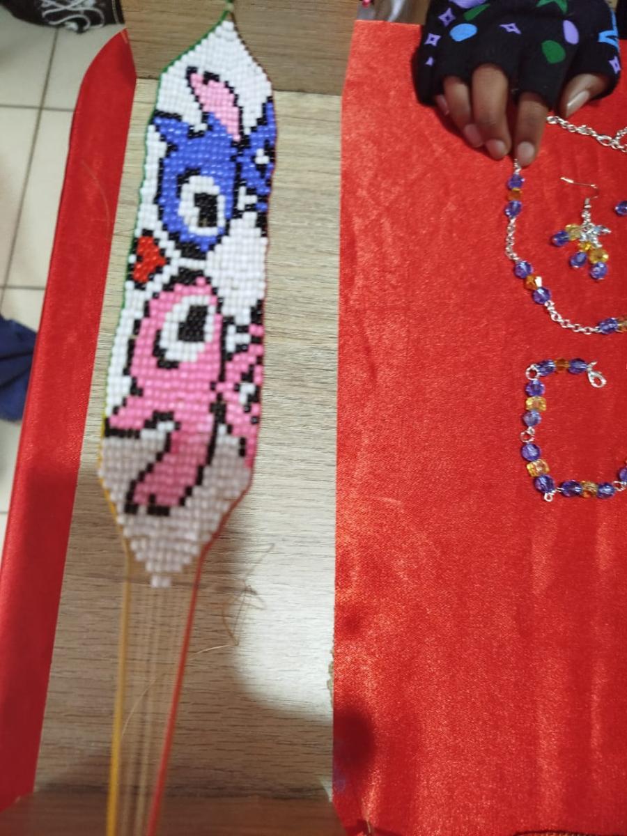 Pulsera de Stitch en Telar